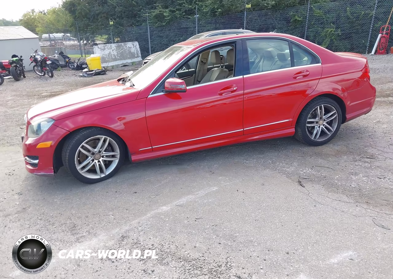 2013 Mercedes-Benz C 300 Sport 4Matic VIN:WDDGF8AB2DR251198 - 2