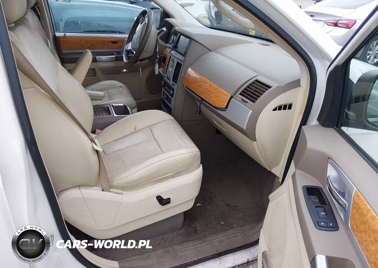 2010 Chrysler Town & Country New Limited VIN:2A4RR7DX1AR456572 - 5