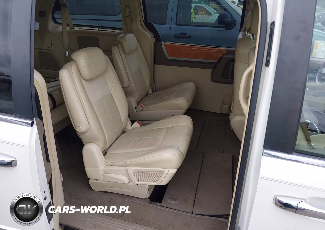 2010 Chrysler Town & Country New Limited VIN:2A4RR7DX1AR456572 - 8