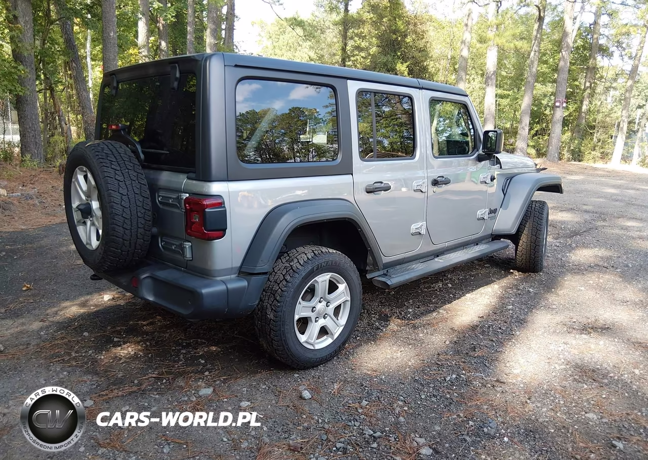 2021 Jeep Wrangler Unlimited Sport S 4X4 VIN:1C4HJXDNXMW646485 - 4