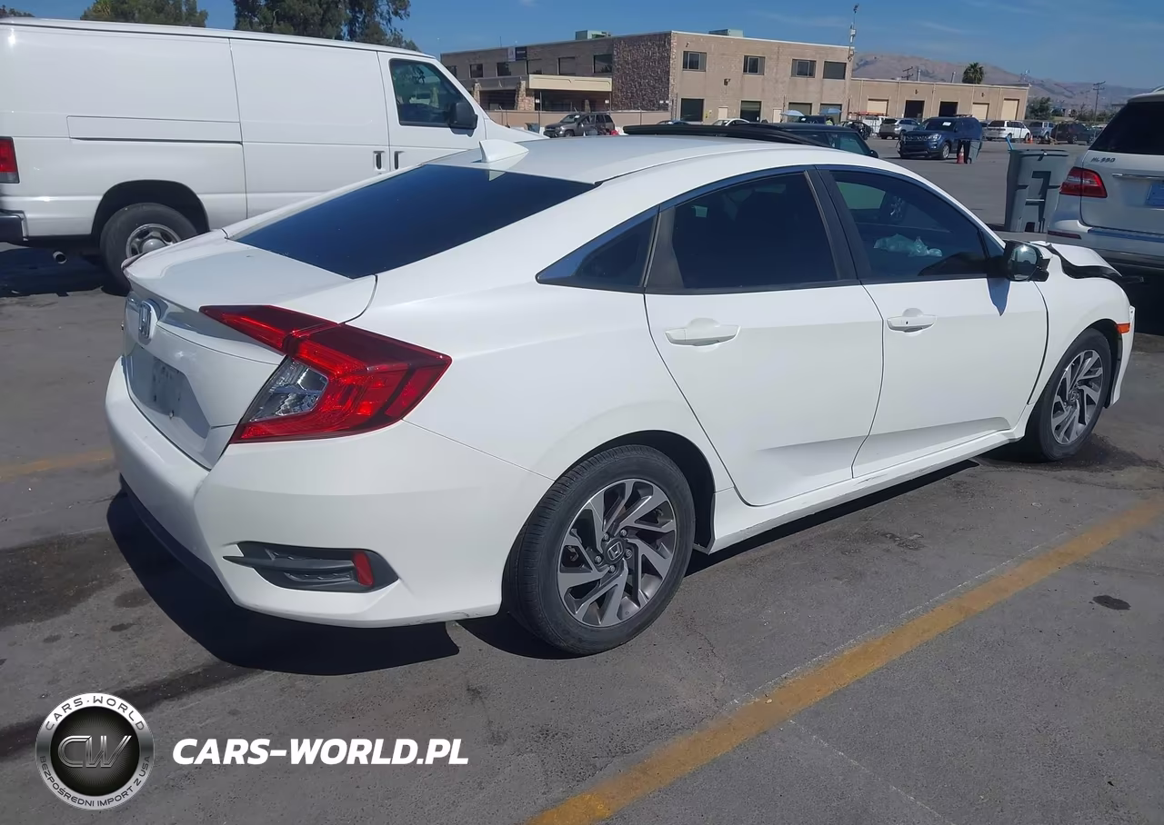 2018 Honda Civic Ex VIN:2HGFC2F73JH546520 - 4
