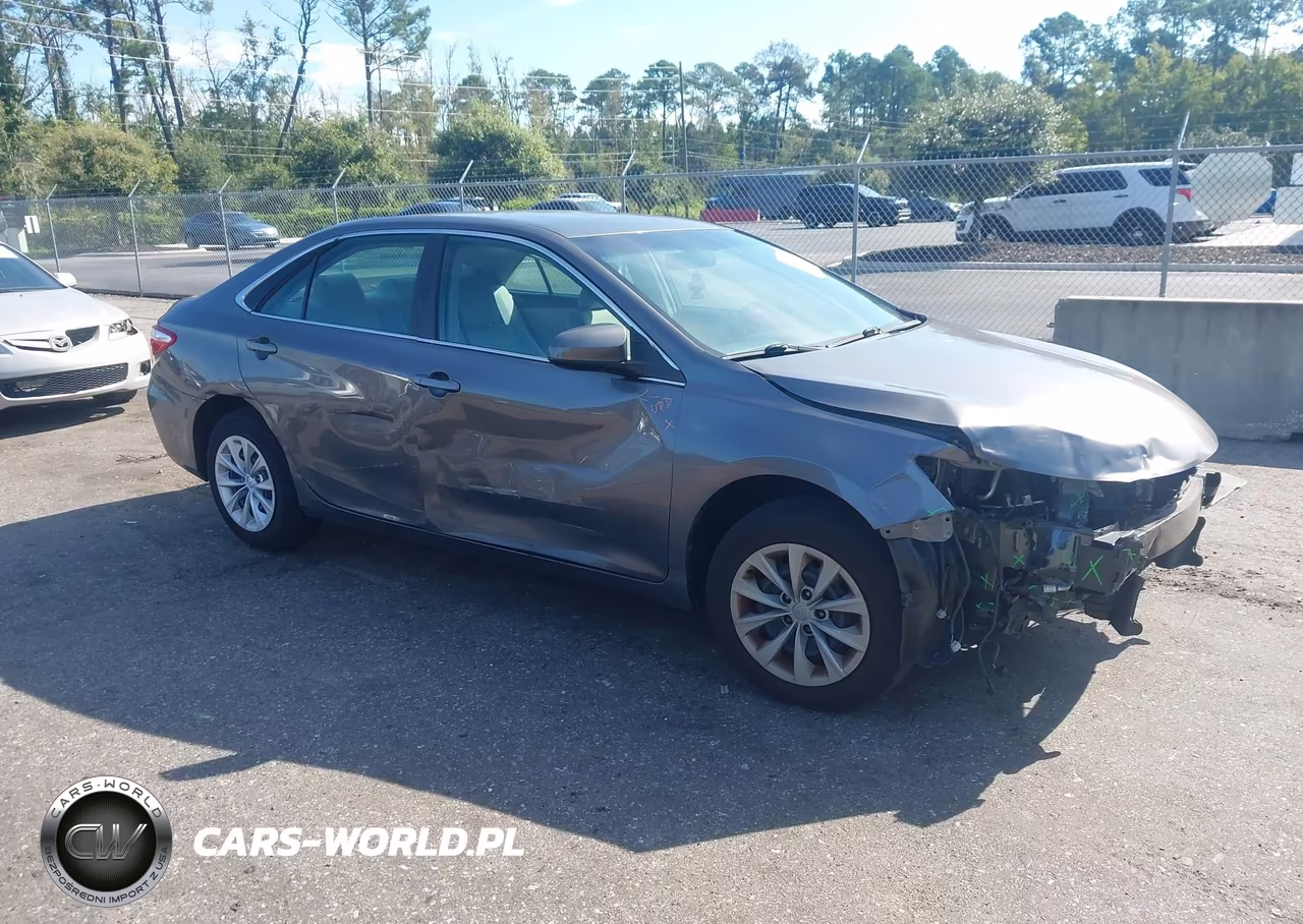 2017 Toyota Camry Le – zdjęcie 1 z 16