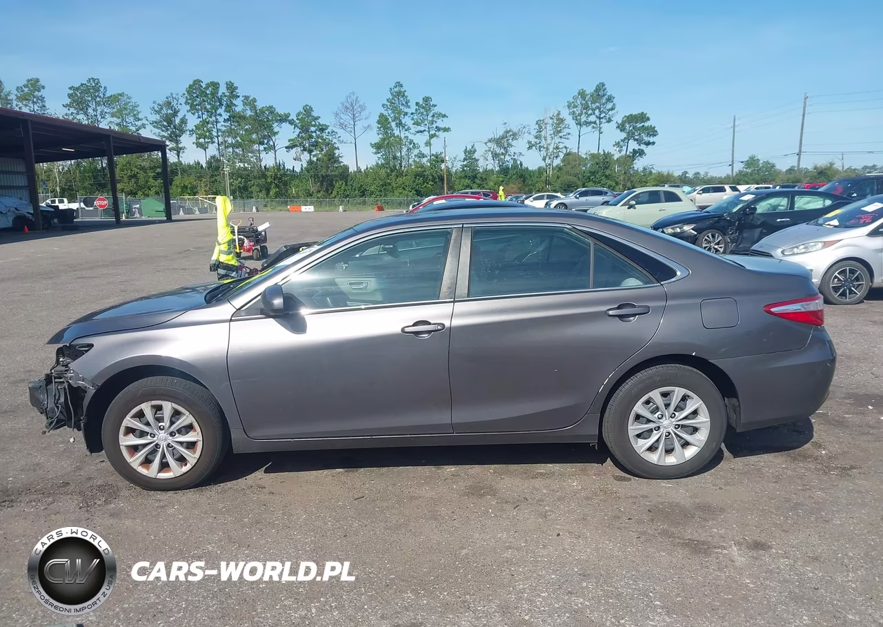 2017 Toyota Camry Le VIN:4T1BF1FK7HU788278 - 14