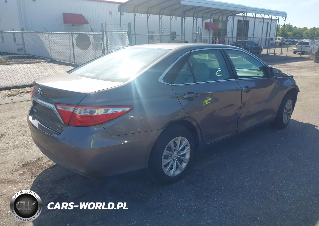 2017 Toyota Camry Le VIN:4T1BF1FK7HU788278 - 4