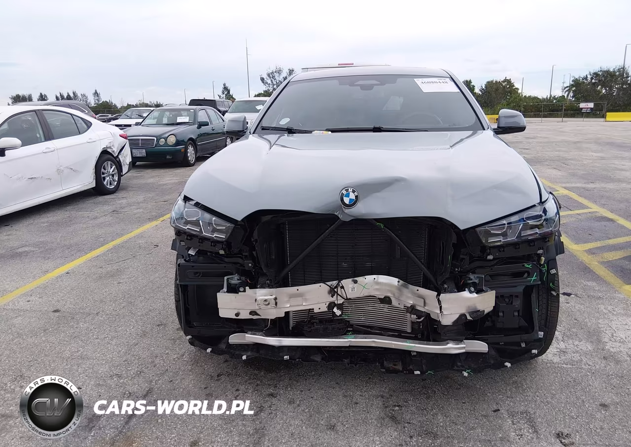 2027 BMW X6 40I VIN:5UX33EX08V9449290 - 13