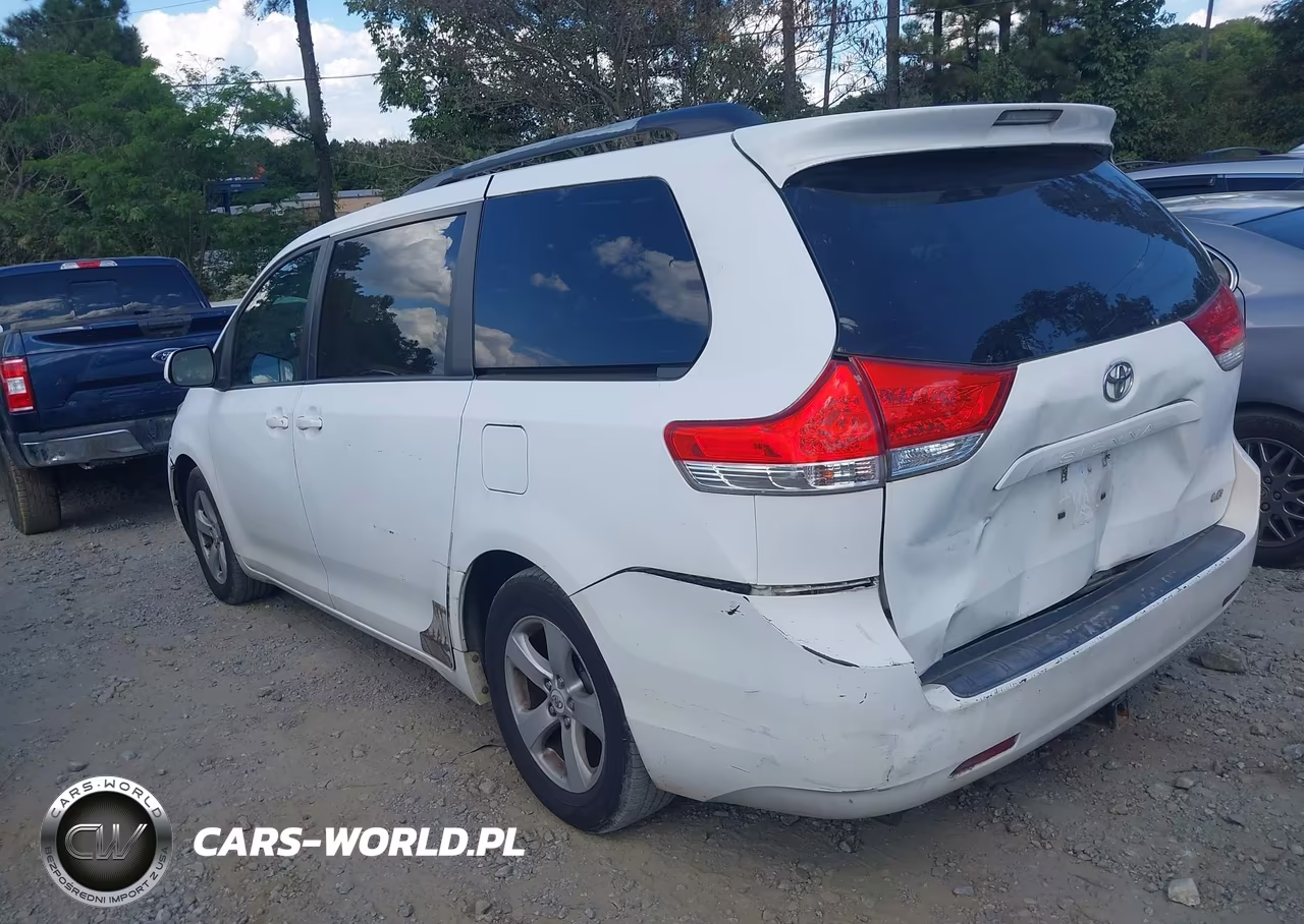 2011 Toyota Sienna Le V6 VIN:5TDKK3DC4BS154252 - 3