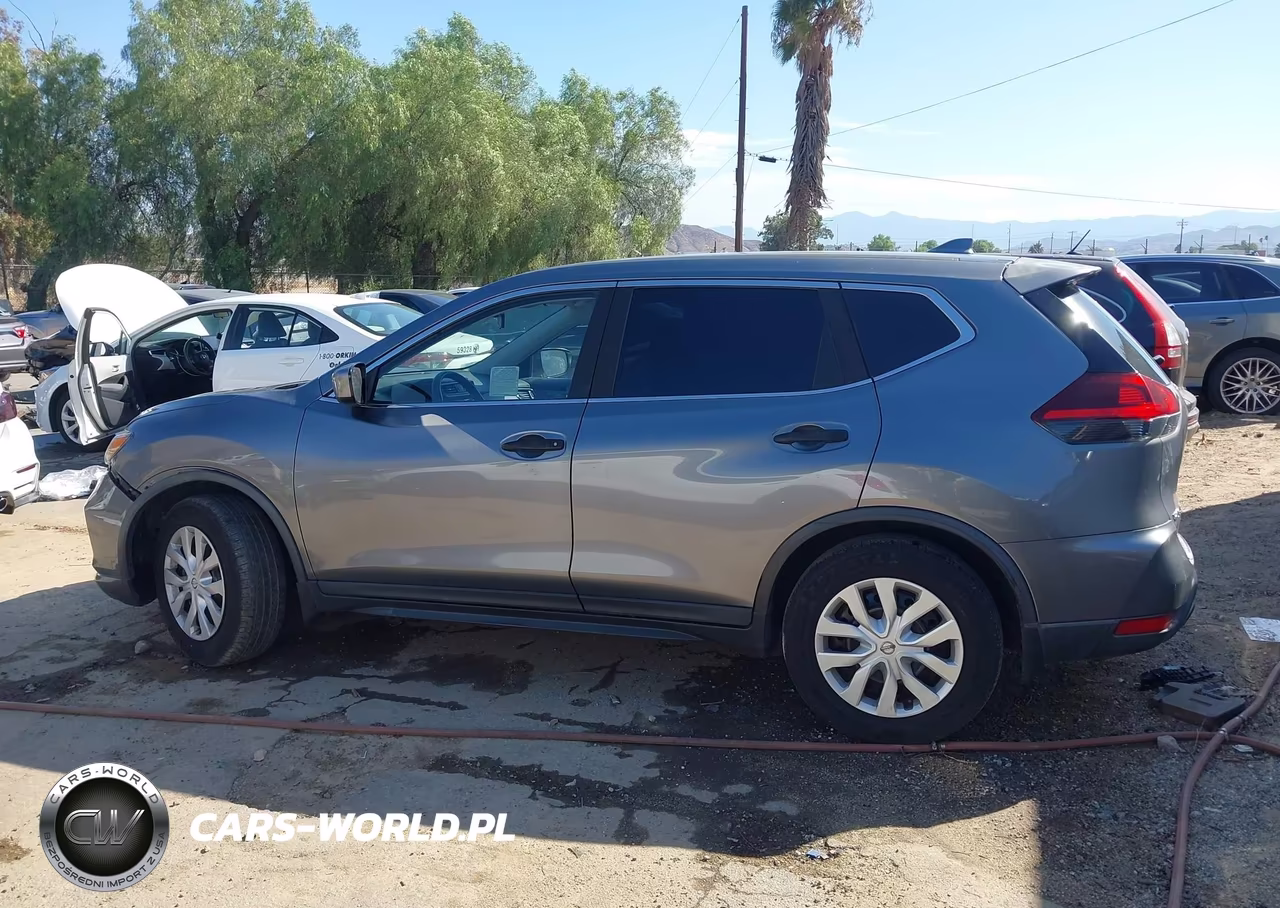 2018 Nissan Rogue S VIN:KNMAT2MT4JP619253 - 14