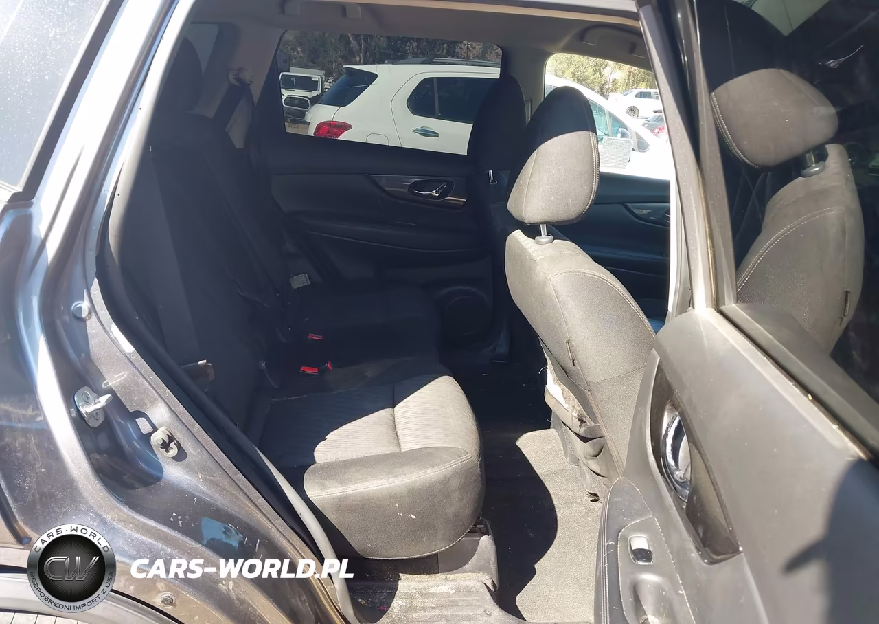 2018 Nissan Rogue S VIN:KNMAT2MT4JP619253 - 8