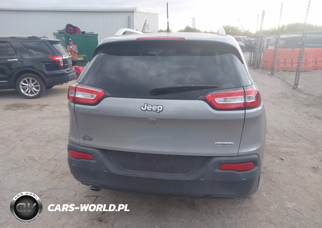 2016 Jeep Cherokee Latitude VIN:1C4PJLCB0GW243969 - 16