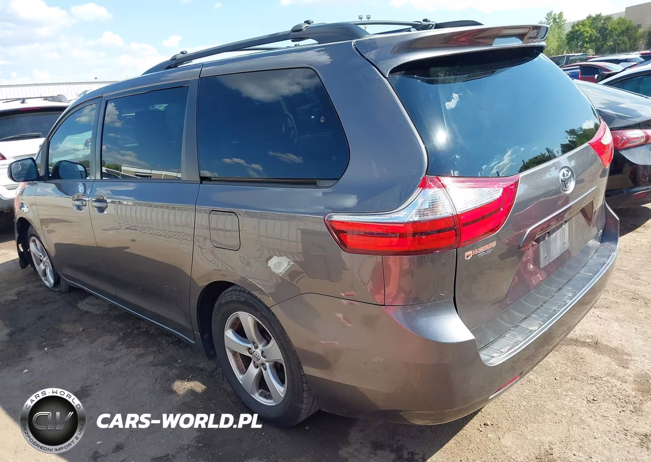 2015 Toyota Sienna Le 8 Passenger VIN:5TDKK3DC7FS603493 - 3