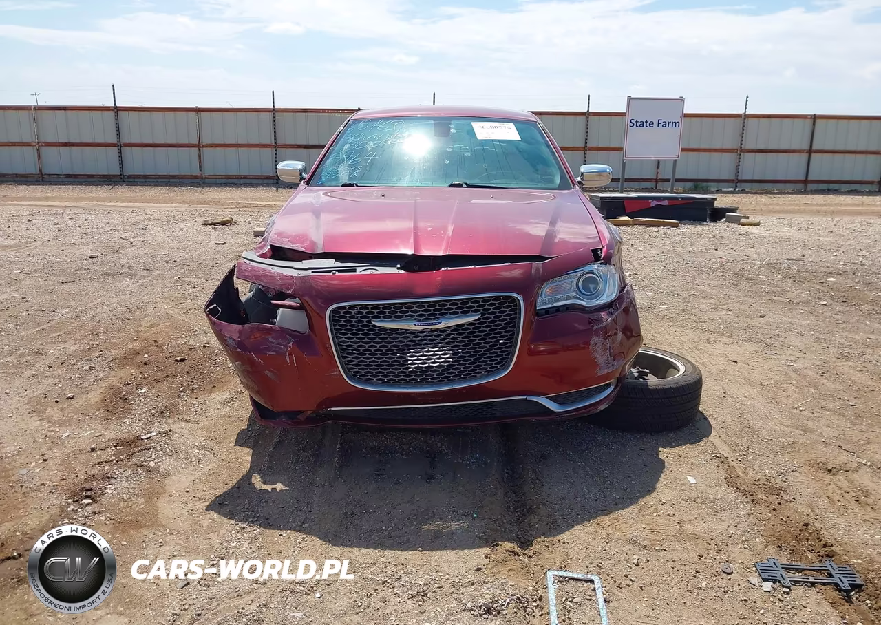 2018 Chrysler 300 Touring VIN:2C3CCAAG1JH293964 - 13