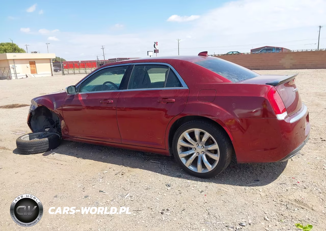 2018 Chrysler 300 Touring VIN:2C3CCAAG1JH293964 - 15