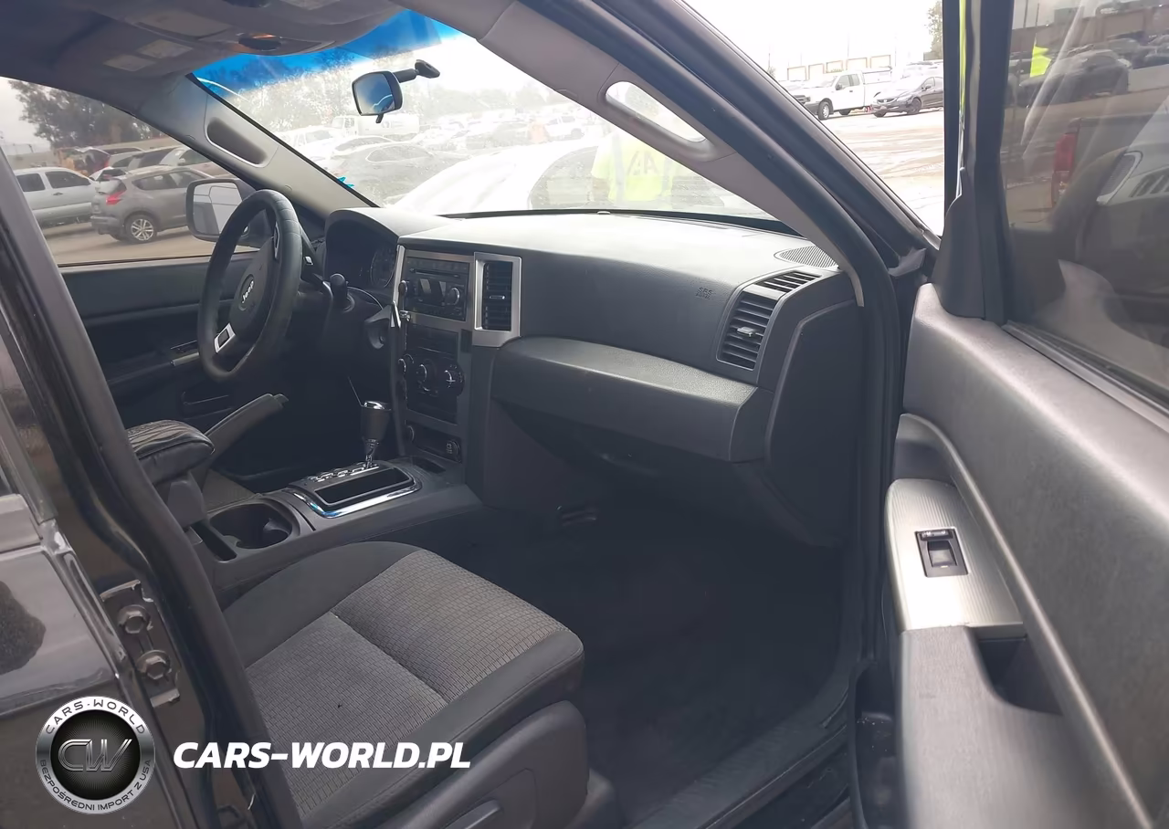 2008 Jeep Grand Cherokee Laredo VIN:1J8GS48K68C114139 - 5