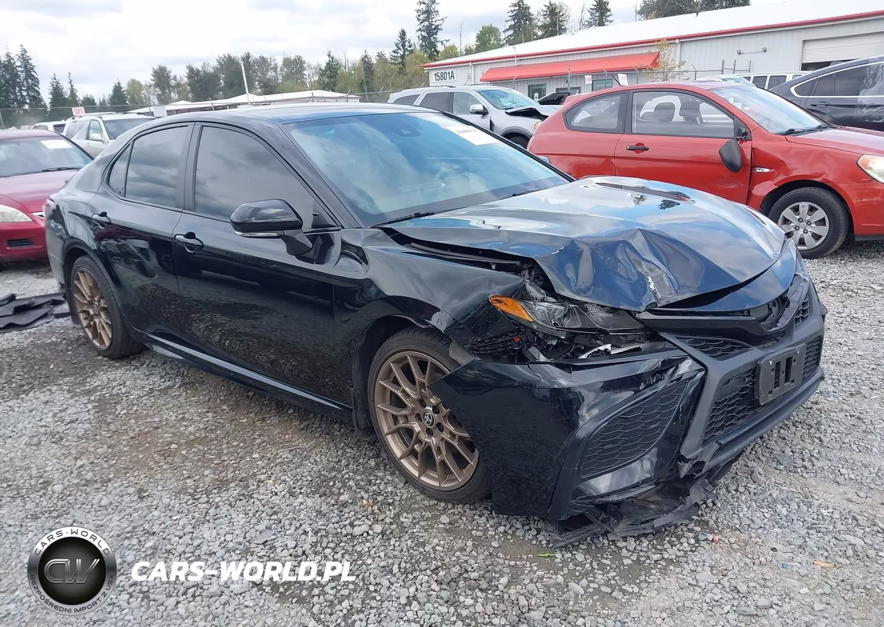 2024 Toyota Camry Hybrid Se Nightshade – zdjęcie 1 z 19