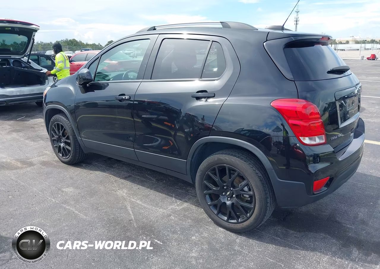 2022 Chevrolet Trax Awd Lt VIN:KL7CJPSM2NB562090 - 3