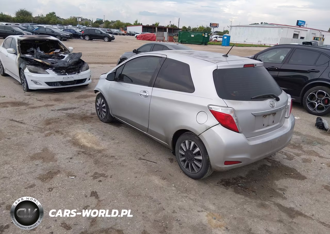 2012 Toyota Yaris Le VIN:JTDJTUD37CD524136 - 3