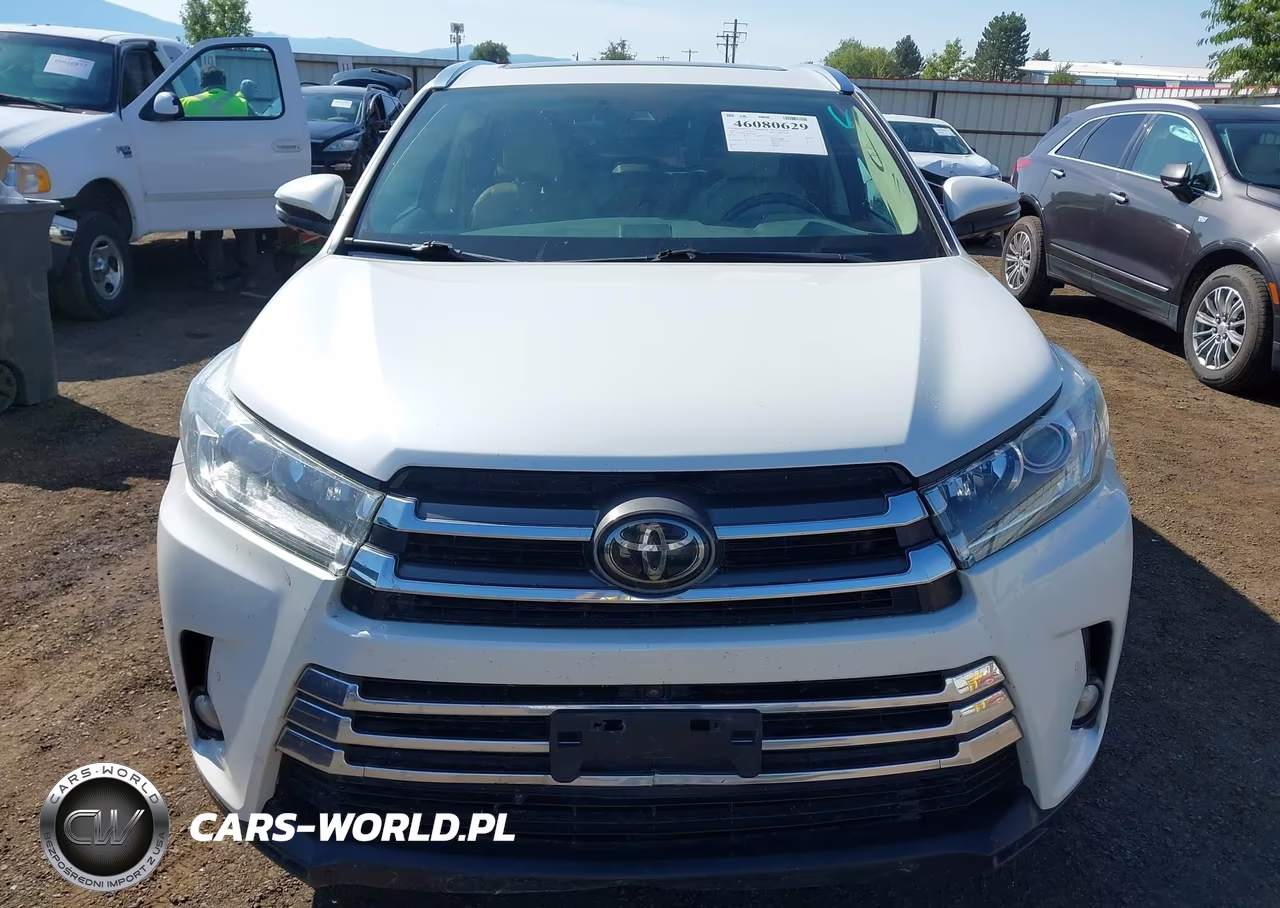 2018 Toyota Highlander Limited Platinum VIN:5TDDZRFH6JS881133 - 12