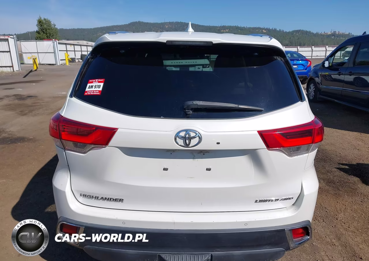 2018 Toyota Highlander Limited Platinum VIN:5TDDZRFH6JS881133 - 16