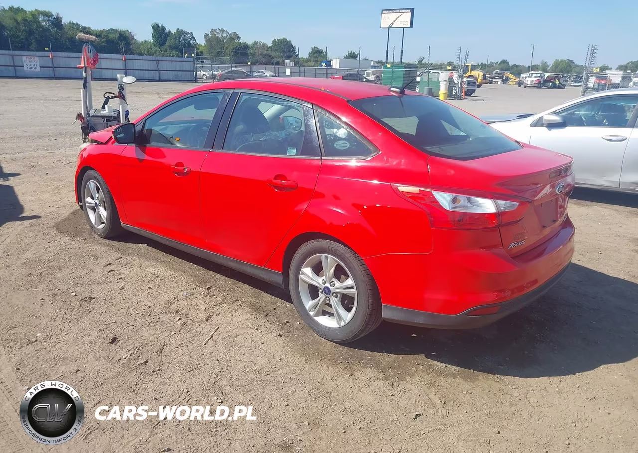 2014 Ford Focus Se VIN:1FADP3F27EL287758 - 3