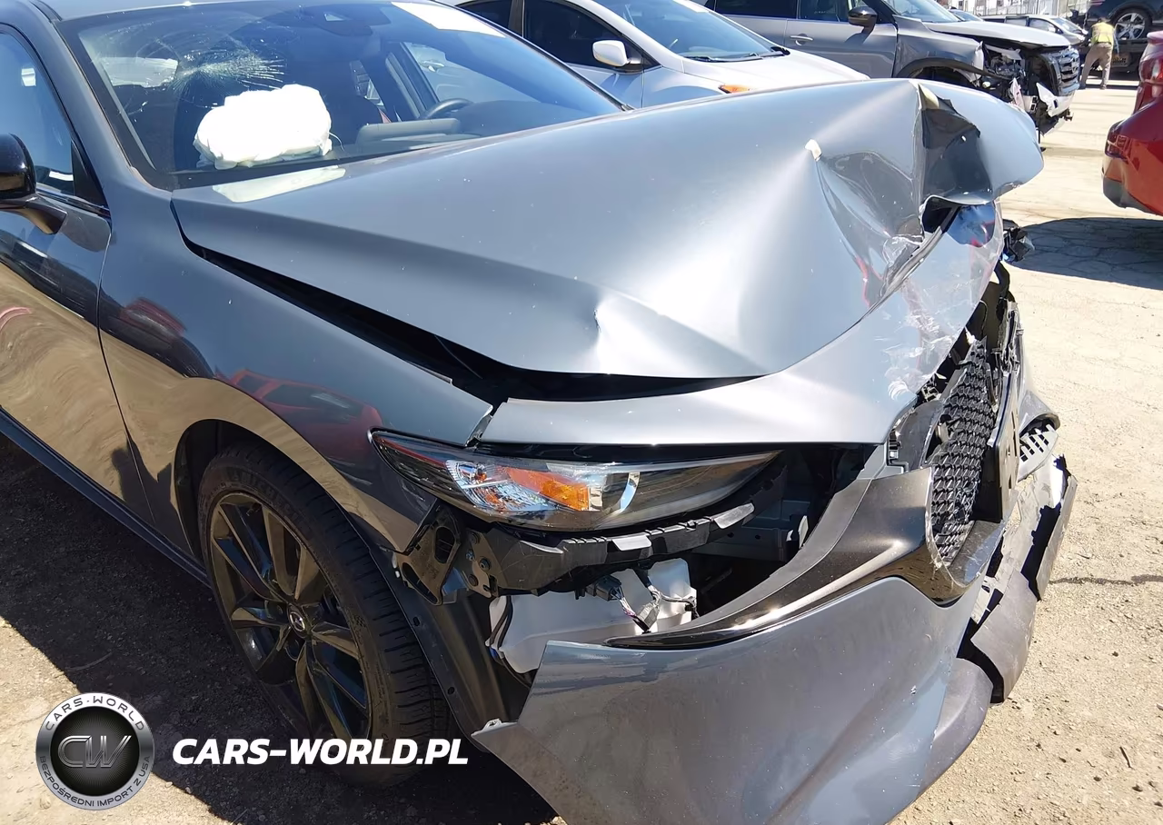 2022 Mazda Mazda3 Carbon Edition VIN:JM1BPALL2N1507144 - 18
