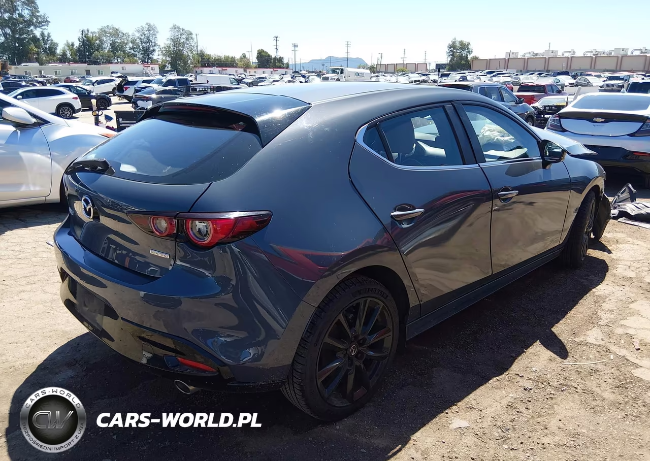 2022 Mazda Mazda3 Carbon Edition VIN:JM1BPALL2N1507144 - 4