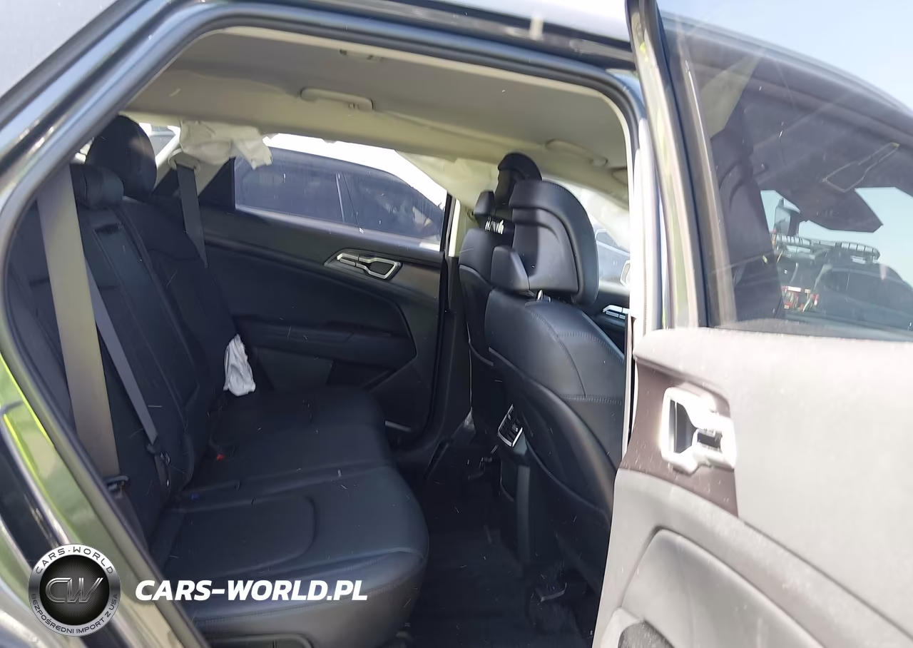 2025 Kia Sportage Ex VIN:KNDPVCDF0S7354675 - 8