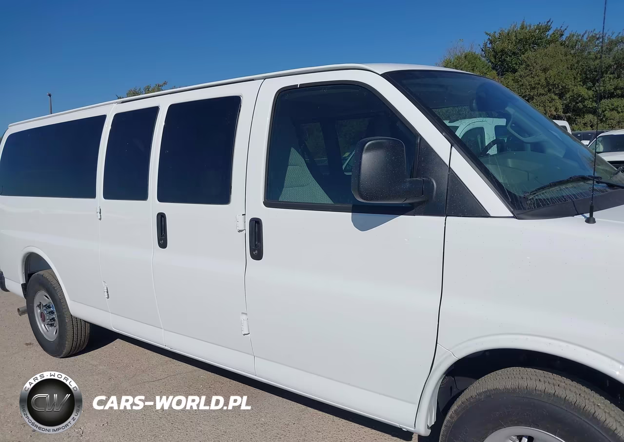 2026 GMC Savana Passenger 3500 Extended Wheelbase, Lt, Rwd VIN:1GJZ7PF79T1309571 - 13
