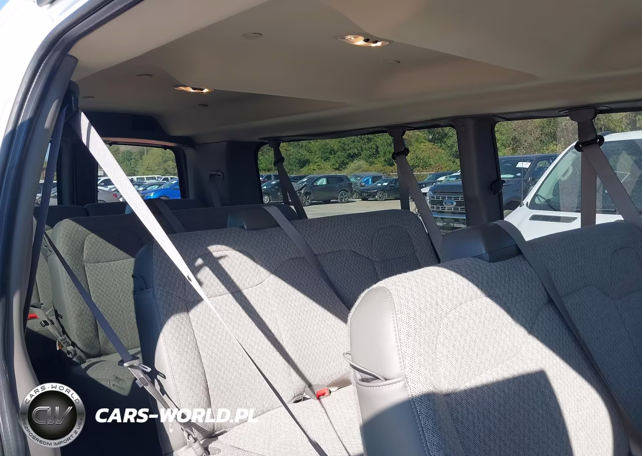 2026 GMC Savana Passenger 3500 Extended Wheelbase, Lt, Rwd VIN:1GJZ7PF79T1309571 - 8