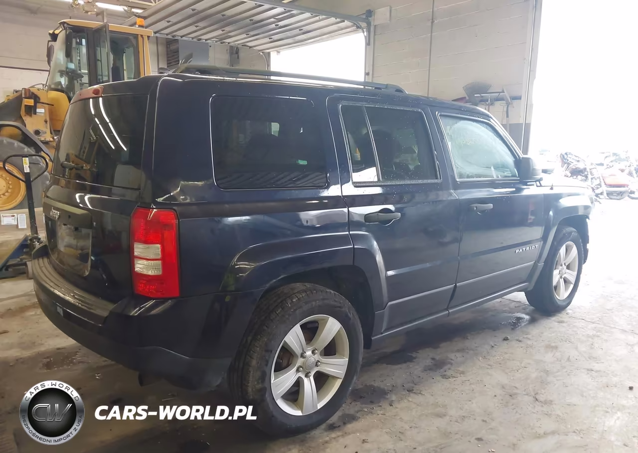 2016 Jeep Patriot Sport VIN:1C4NJPBB5GD590404 - 4