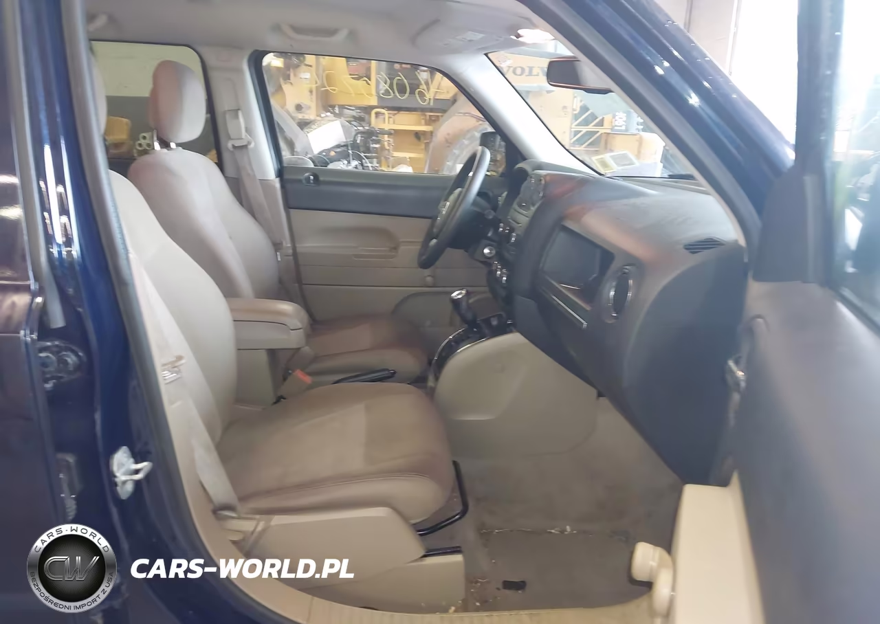 2016 Jeep Patriot Sport VIN:1C4NJPBB5GD590404 - 5