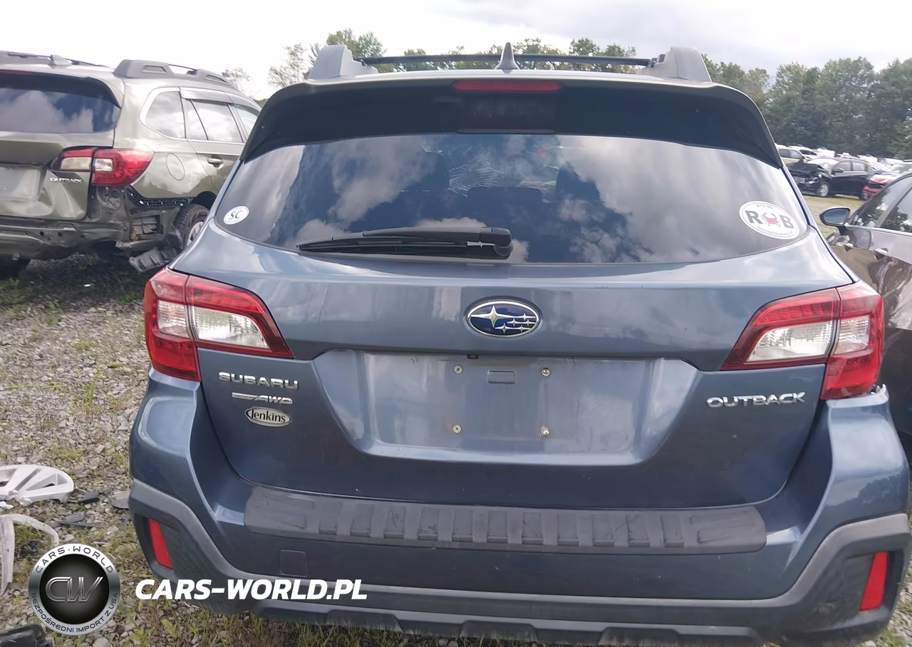 2018 Subaru Outback 2.5I Premium VIN:4S4BSACC3J3266574 - 17
