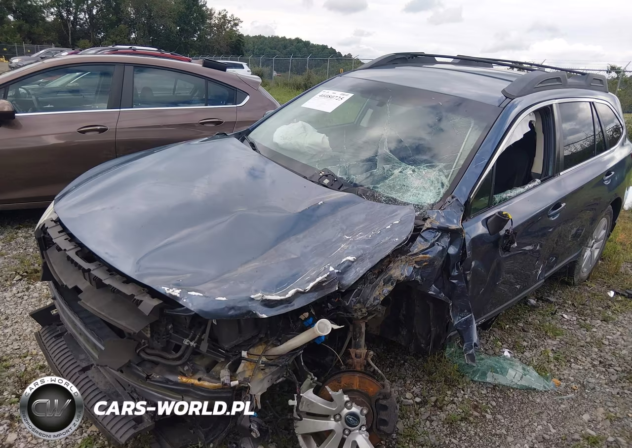 2018 Subaru Outback 2.5I Premium VIN:4S4BSACC3J3266574 - 2