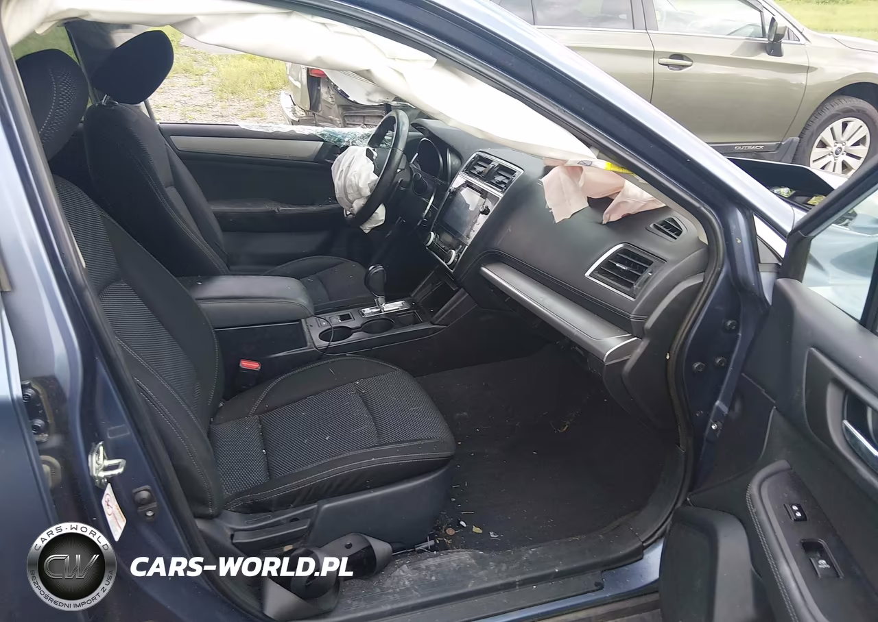 2018 Subaru Outback 2.5I Premium VIN:4S4BSACC3J3266574 - 5