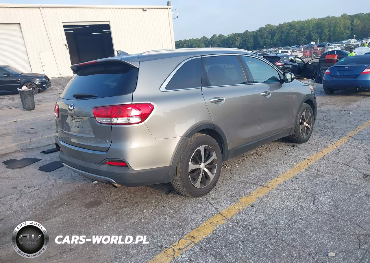 2018 Kia Sorento 3.3L Ex VIN:5XYPH4A56JG410452 - 4