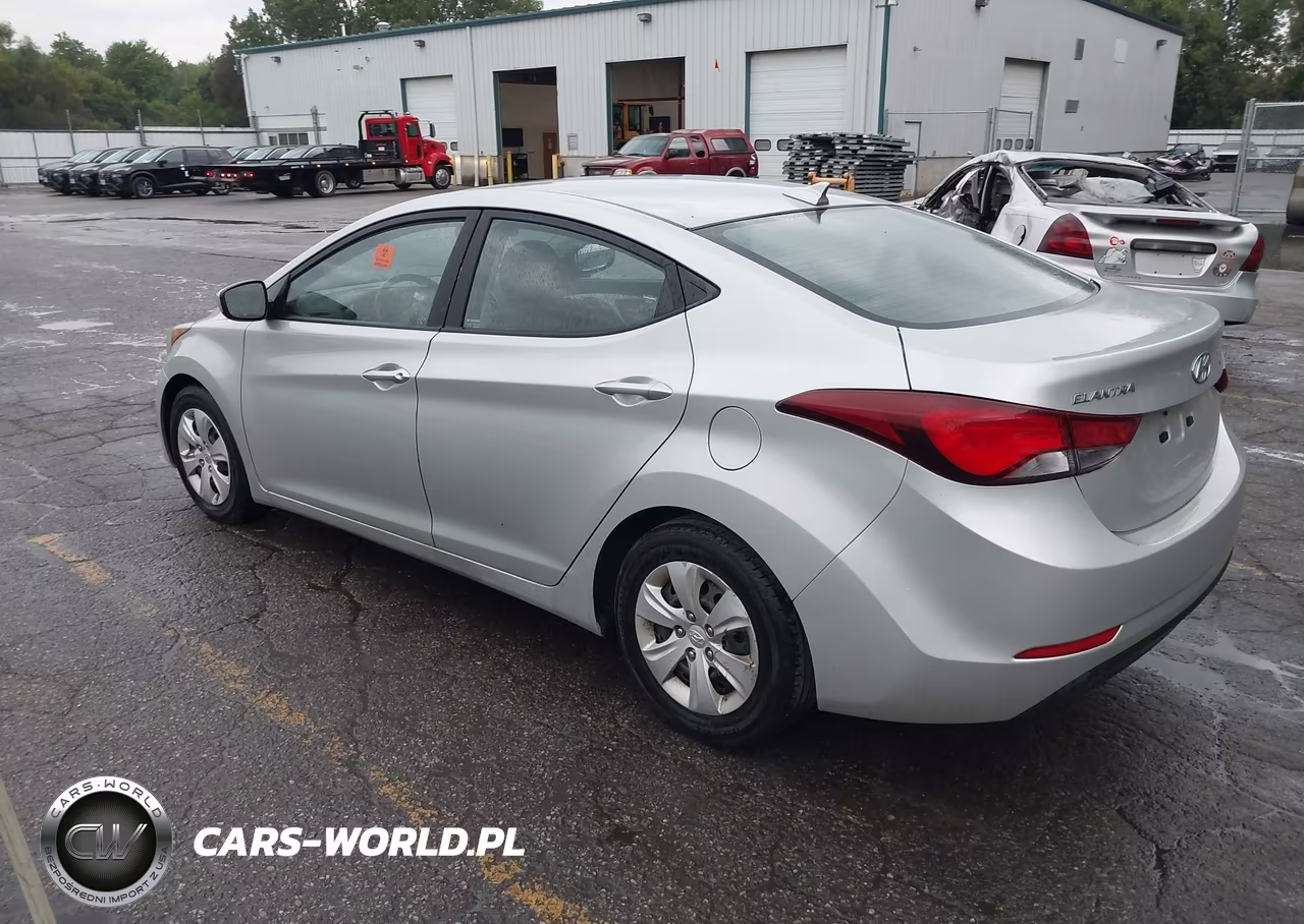 2016 Hyundai Elantra Se VIN:5NPDH4AE2GH703351 - 3