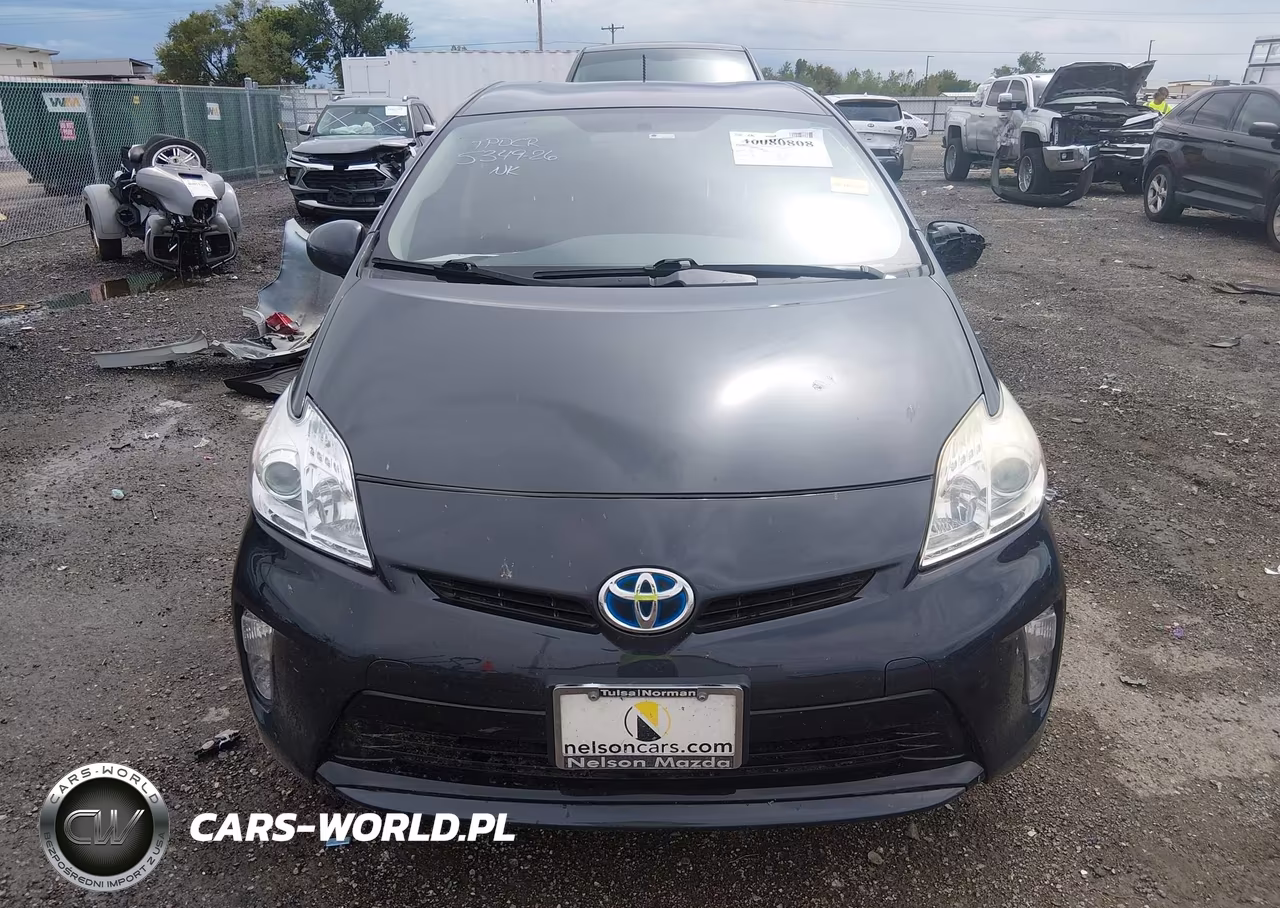 2015 Toyota Prius Two VIN:JTDKN3DU8F1949369 - 11