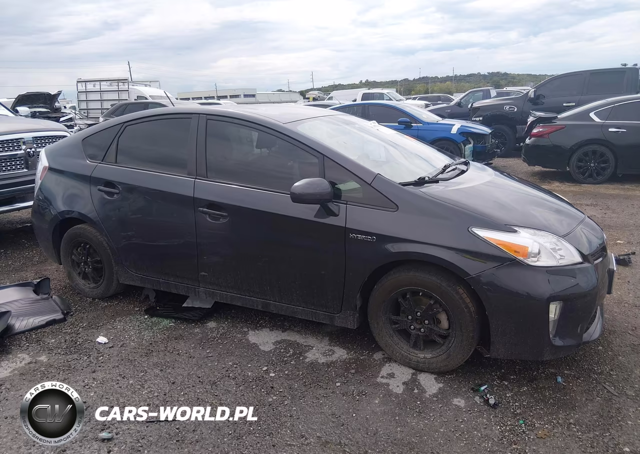 2015 Toyota Prius Two VIN:JTDKN3DU8F1949369 - 12