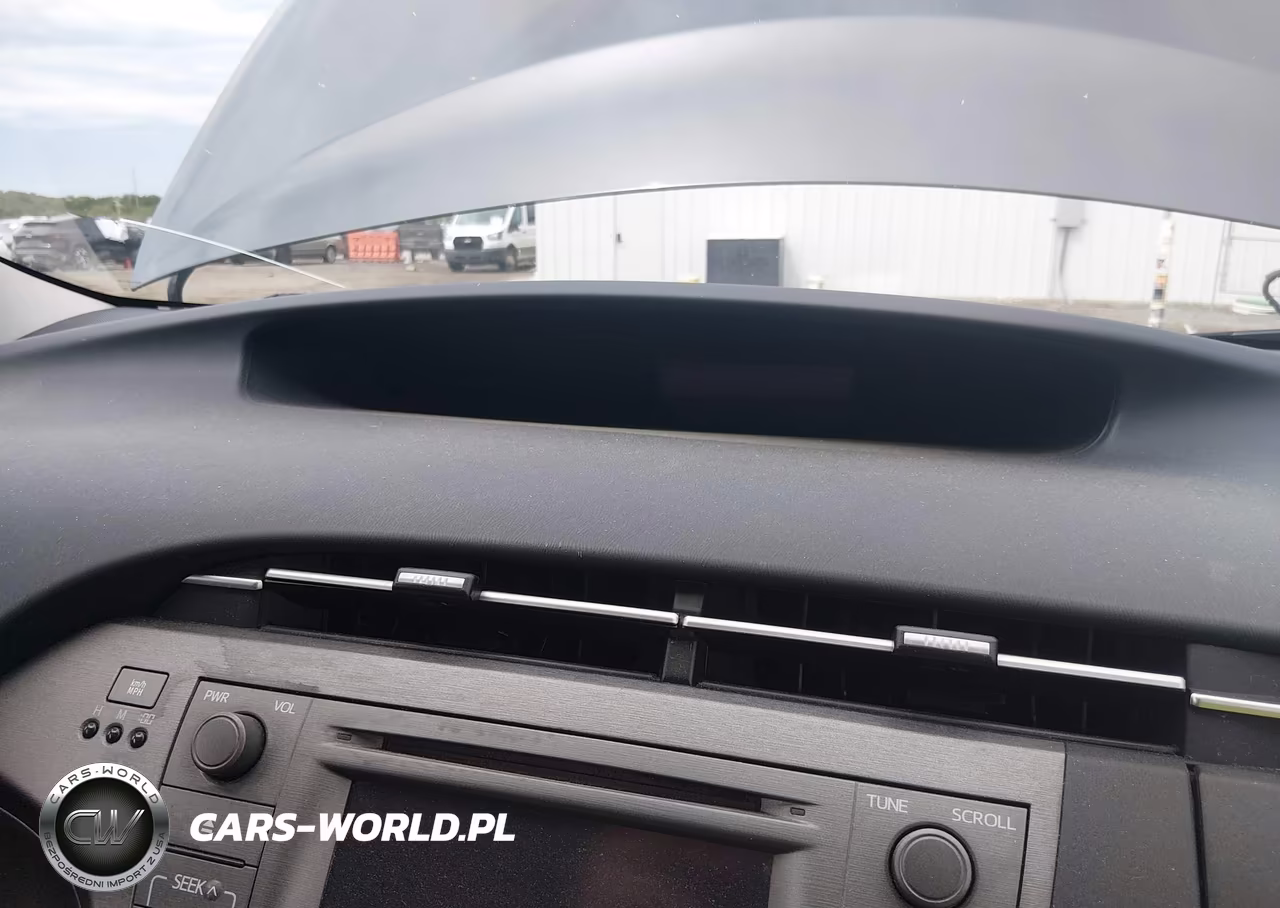 2015 Toyota Prius Two VIN:JTDKN3DU8F1949369 - 7