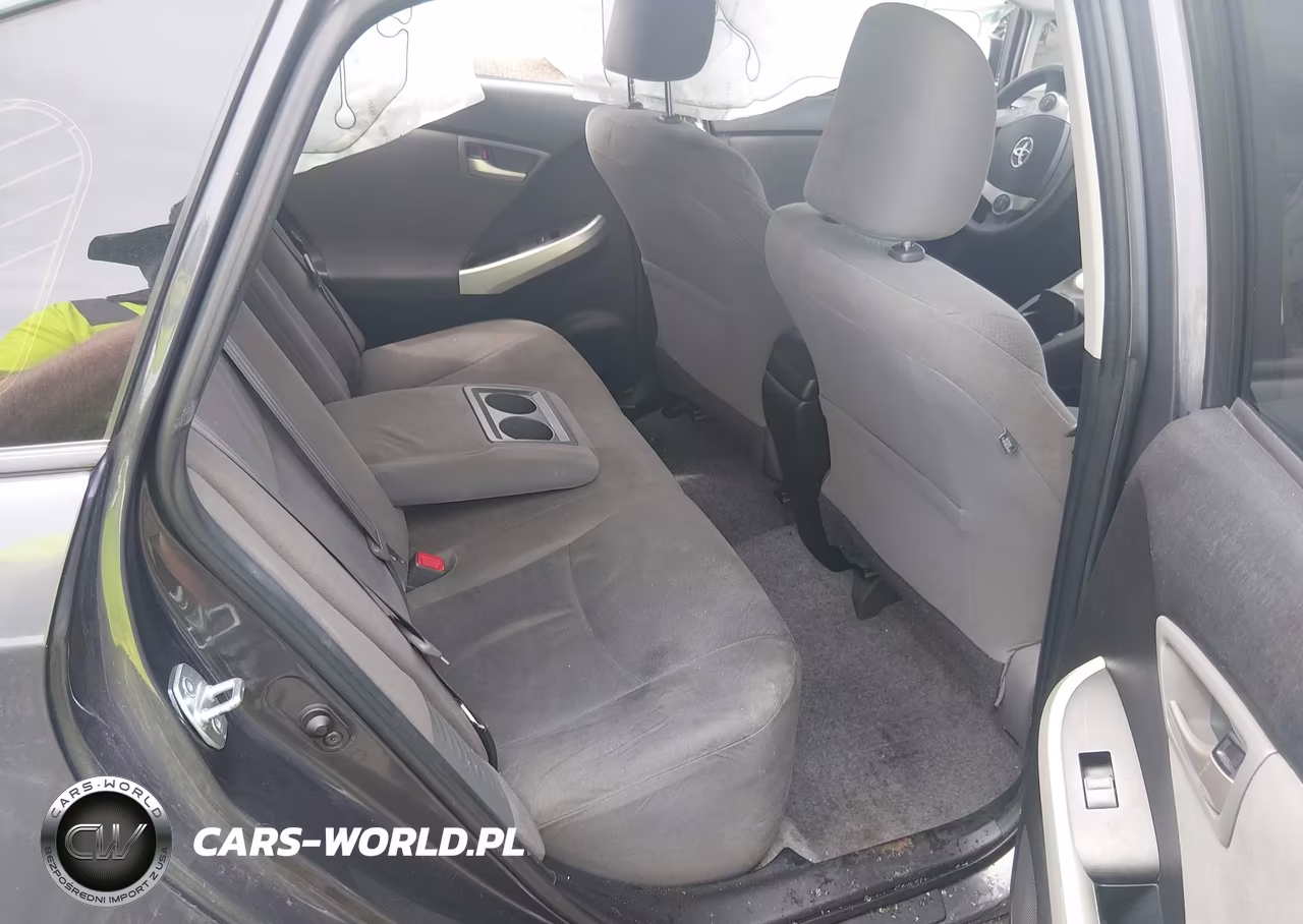 2015 Toyota Prius Two VIN:JTDKN3DU8F1949369 - 8