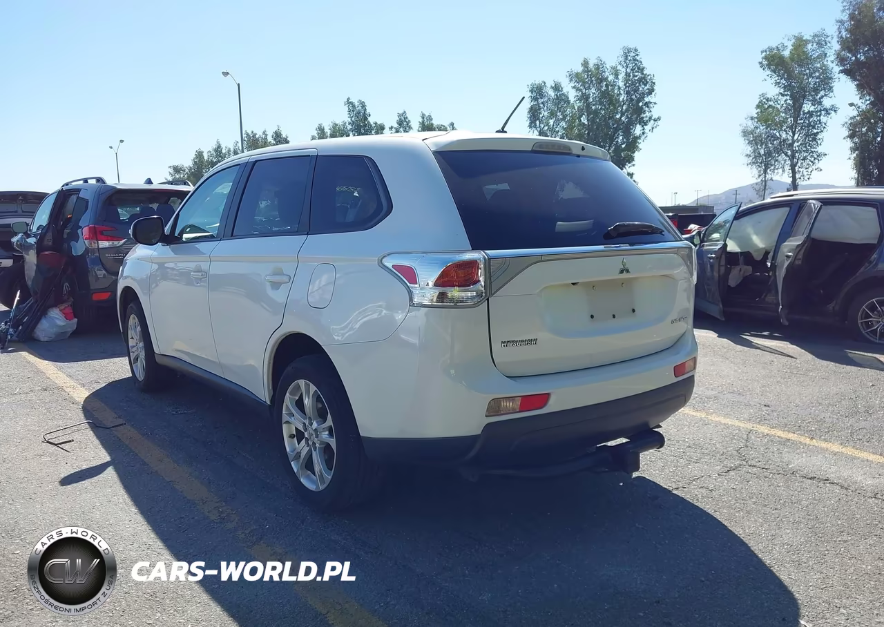 2014 Mitsubishi Outlander Se VIN:JA4AD3A34EZ011583 - 3