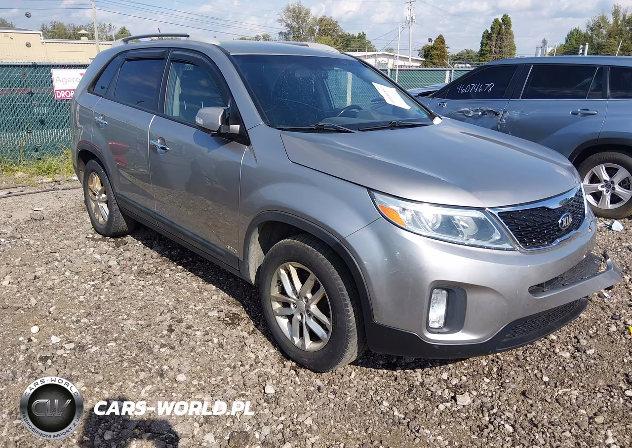 2015 Kia Sorento Lx VIN:5XYKTCA63FG573935 - 1