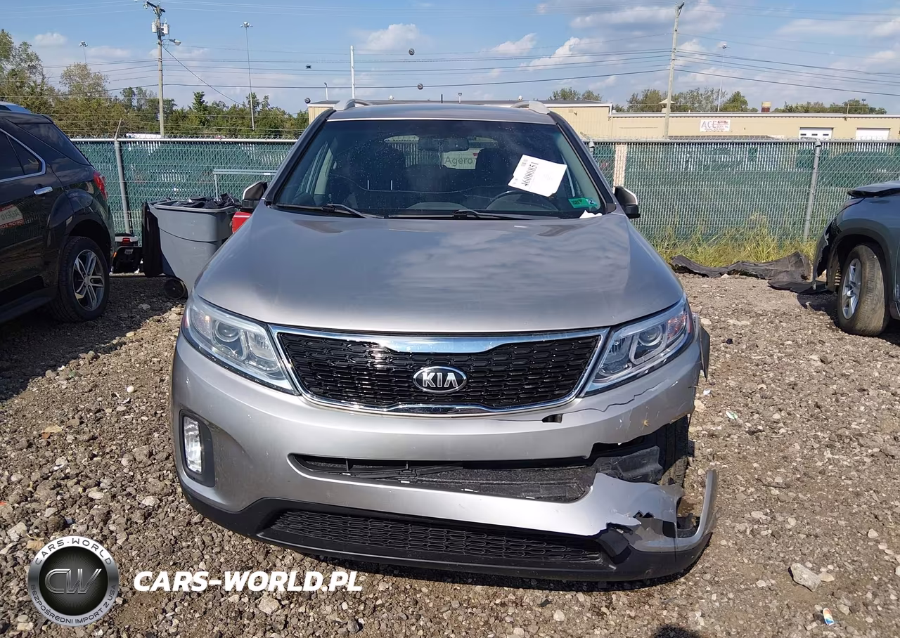 2015 Kia Sorento Lx VIN:5XYKTCA63FG573935 - 12