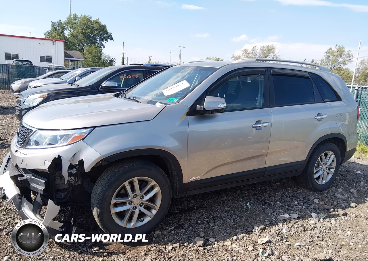 2015 Kia Sorento Lx VIN:5XYKTCA63FG573935 - 14