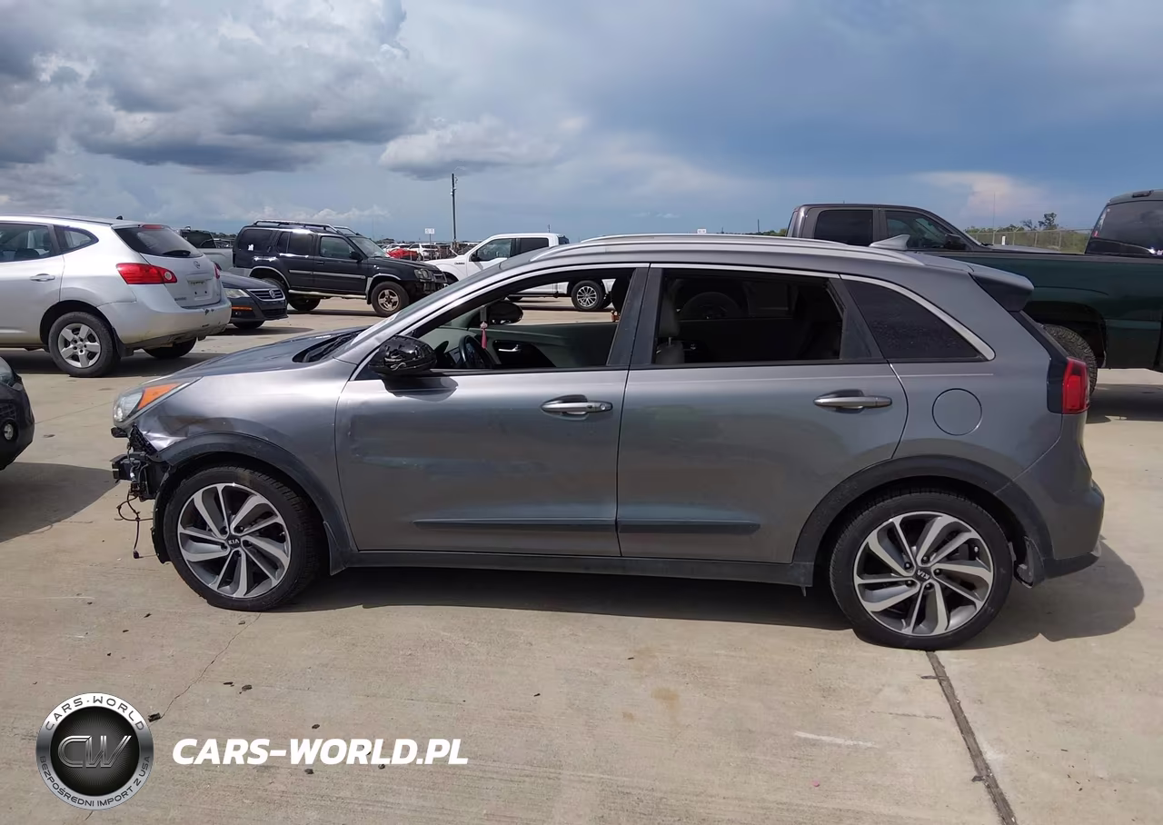 2017 Kia Niro Touring VIN:KNDCE3LC6H5094339 - 13