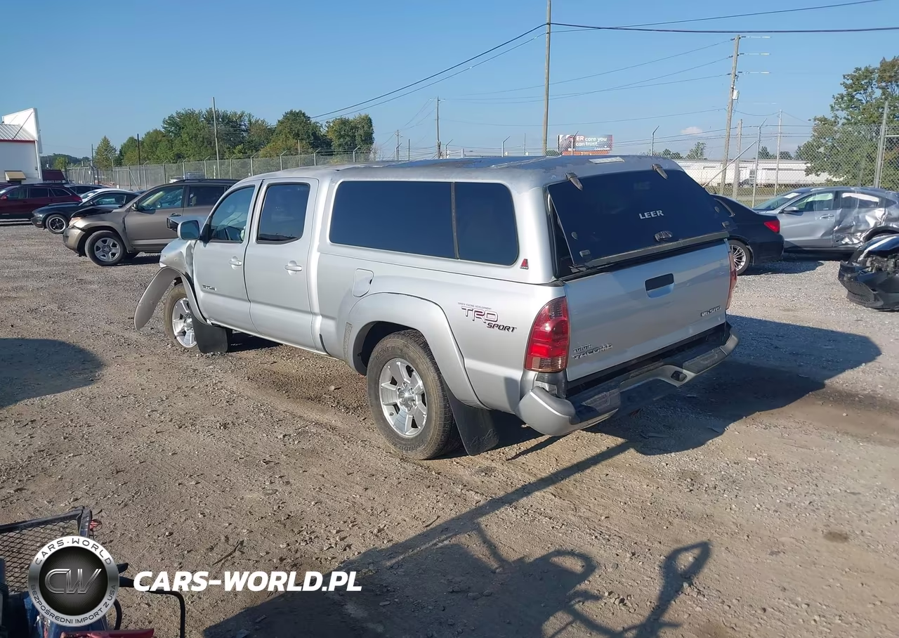 2008 Toyota Tacoma Base V6 VIN:3TMMU52N78M005815 - 3