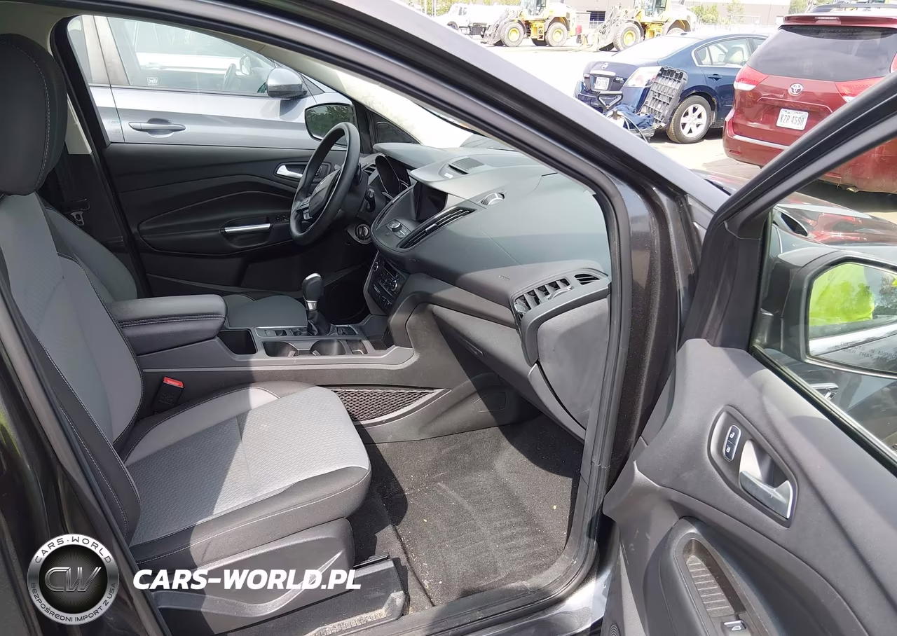 2017 Ford Escape Se VIN:1FMCU9GD8HUD06586 - 5