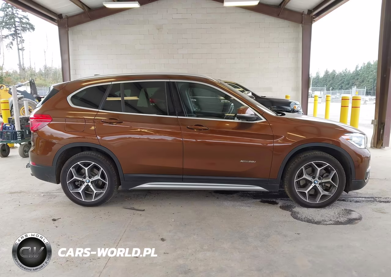 2017 BMW X1 xDrive28I VIN:WBXHT3C37H5F72804 - 13