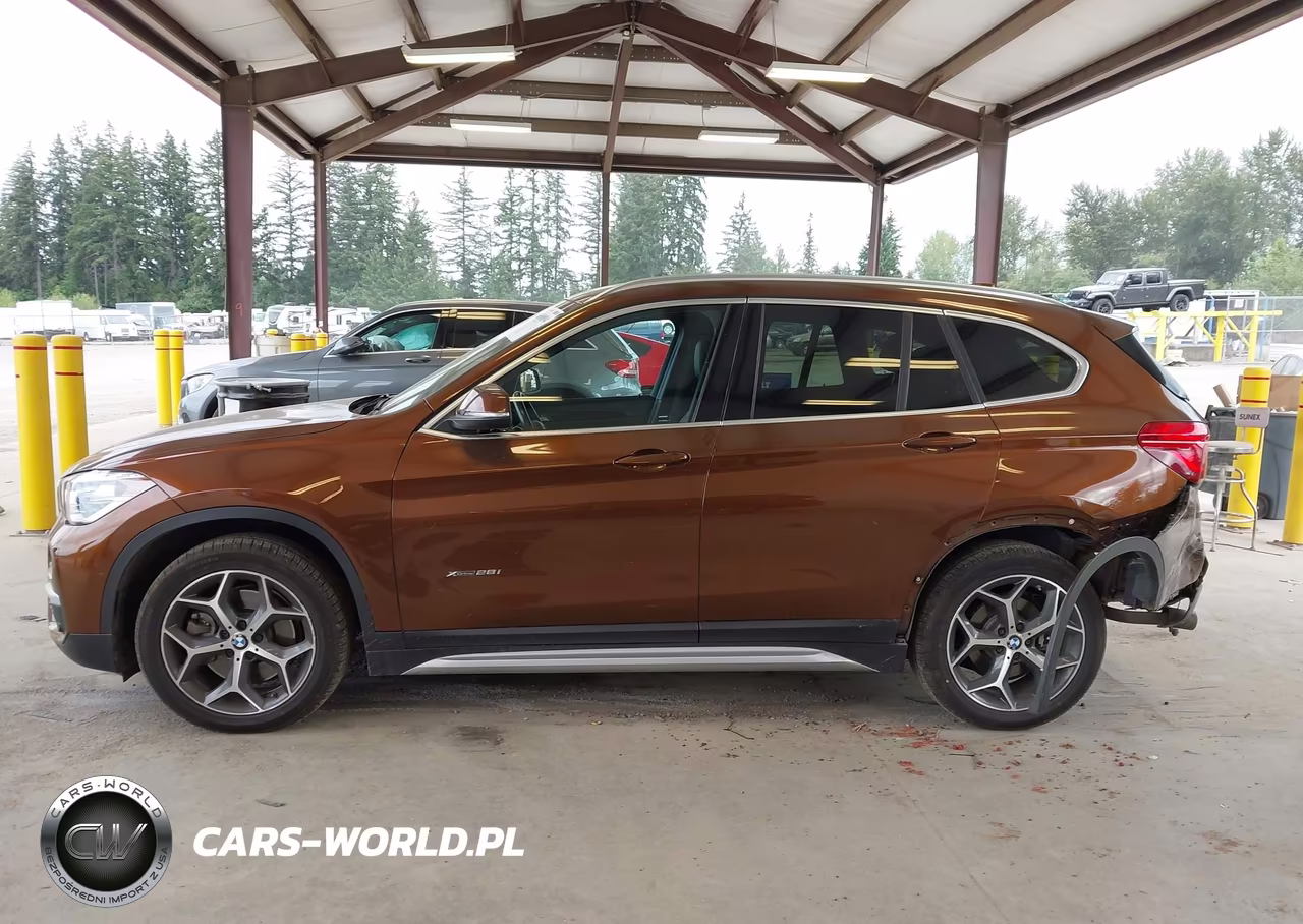 2017 BMW X1 xDrive28I VIN:WBXHT3C37H5F72804 - 14
