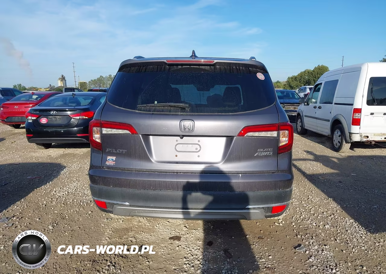 2019 Honda Pilot Elite VIN:5FNYF6H00KB015773 - 16