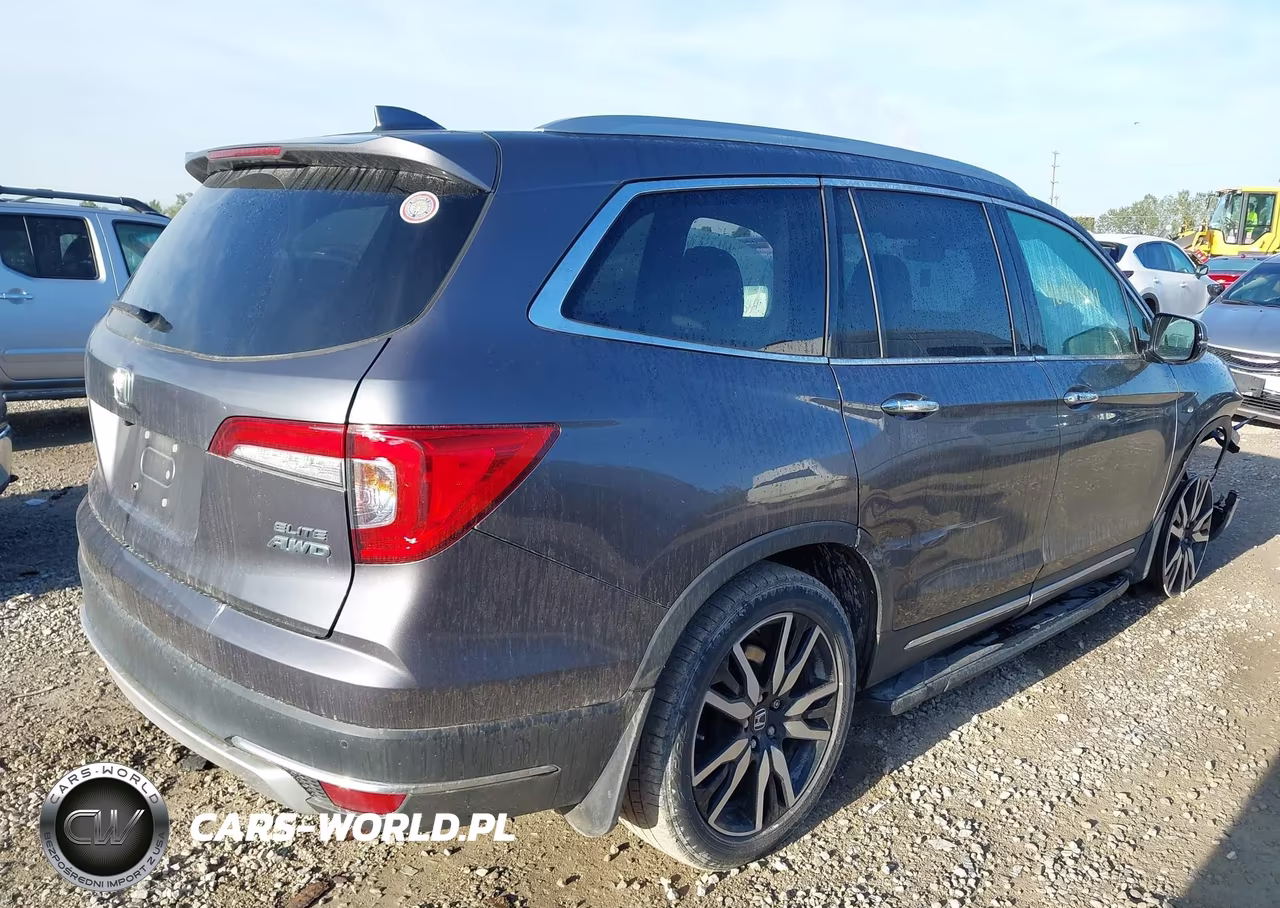 2019 Honda Pilot Elite VIN:5FNYF6H00KB015773 - 4